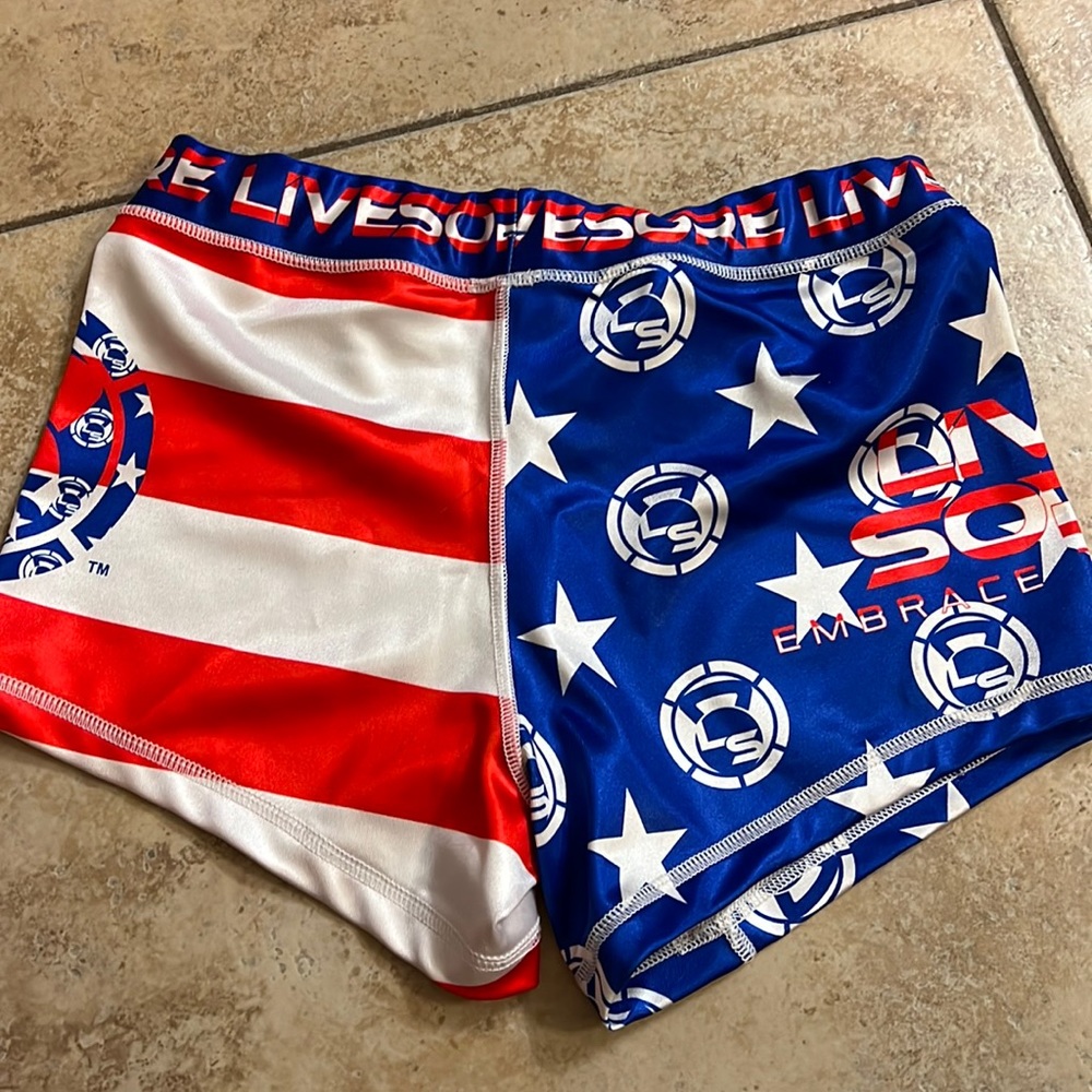 Livesore 2” short